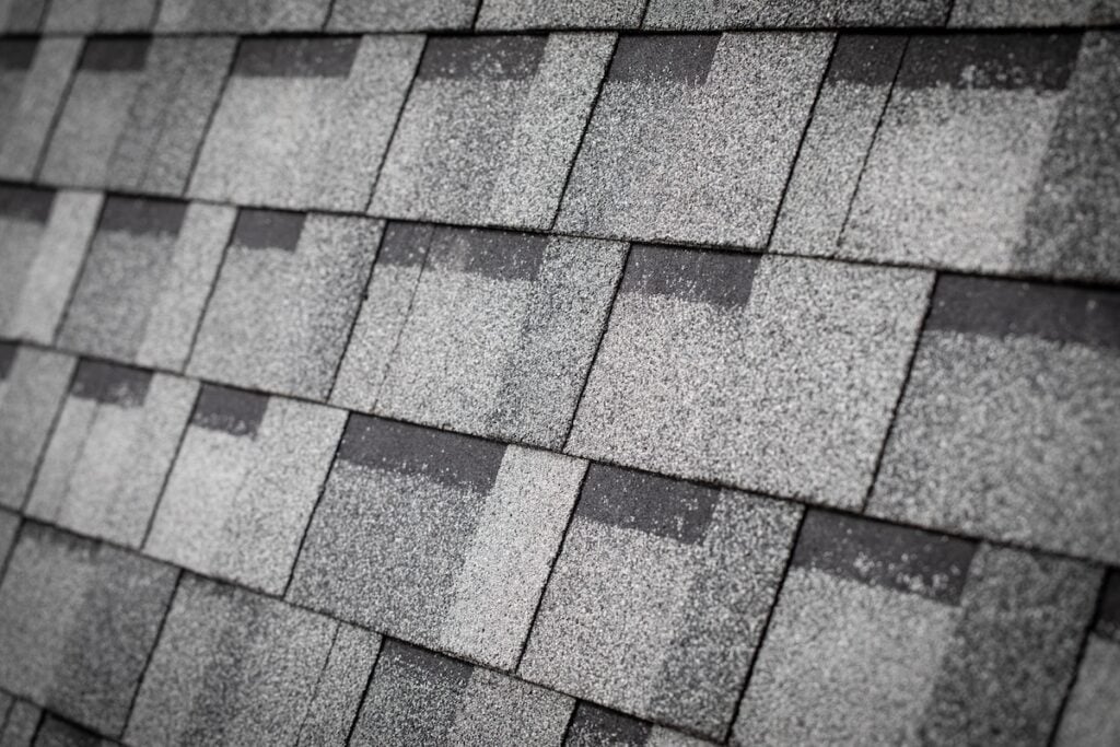 Dimensional asphalt shingles