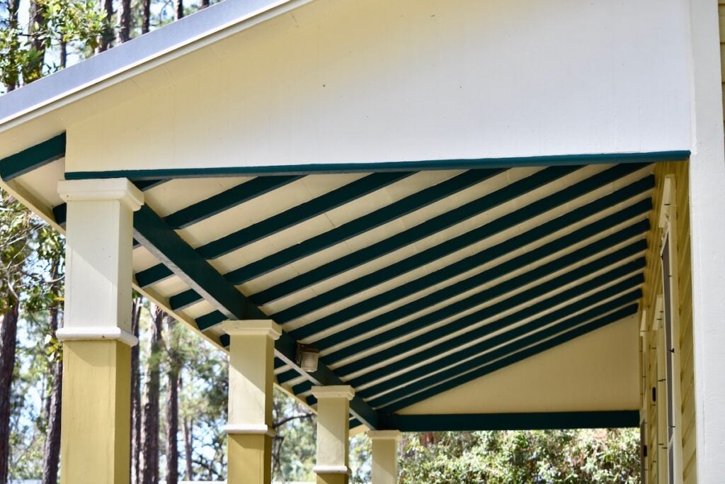 Roof overhang gable eave