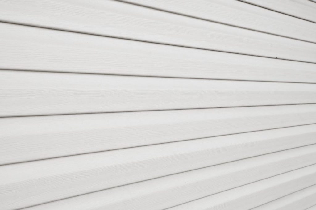 creamy white vinyl siding